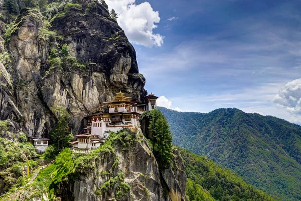Ünlü kaplanlar yuva Tapınağı Bhutan'da görünümüne