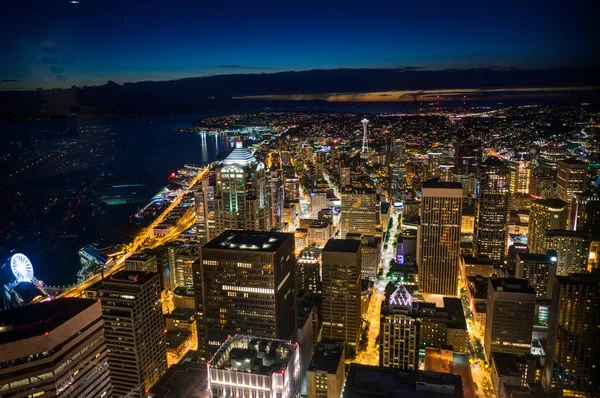 Long Exposure Night view from Sky View Observatory over Seattle — Stock Photo, Image