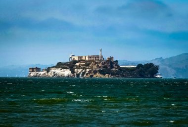 Feribot California San Francisco'da görünümünden Alcatraz