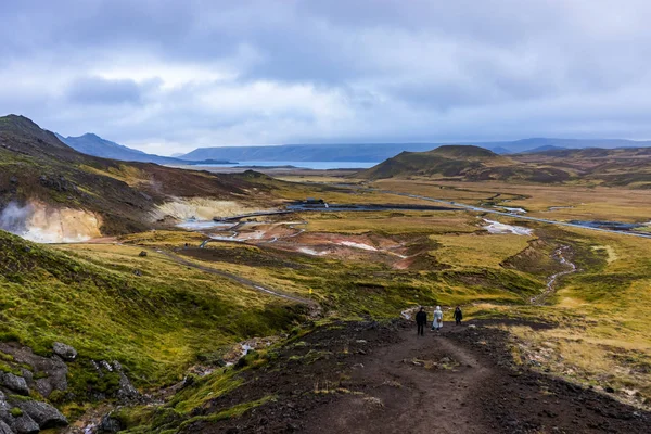 Com vista para o Campo Geotérmico na Islândia — Fotografia de Stock