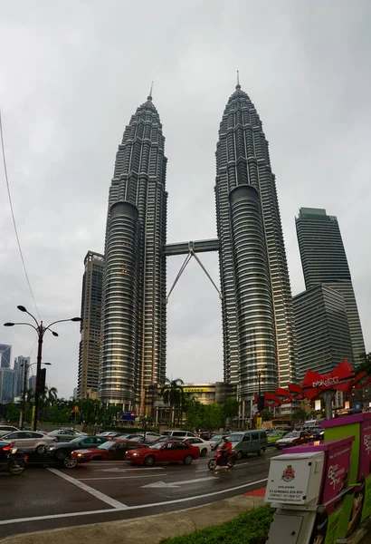 Petronas Towers in Kuala Lumpur, Malaysia — Stock Photo, Image