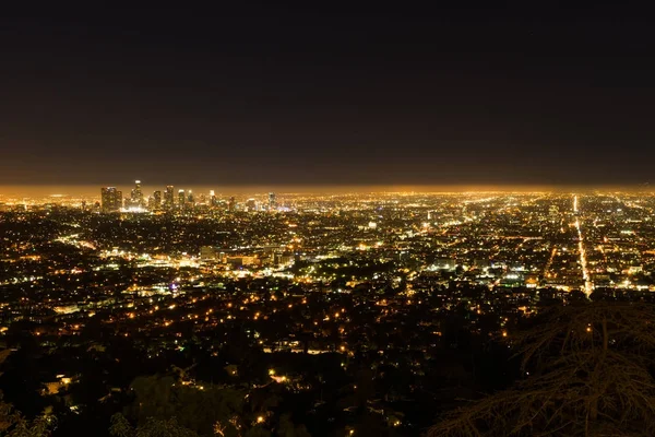 Los Angeles-i La város éjszakai kilátás a Griffith Obszervatórium — Stock Fotó