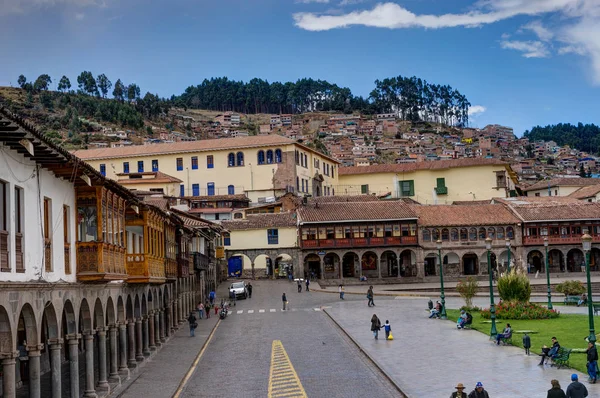 Уличная сцена на площади Куско Перу — стоковое фото