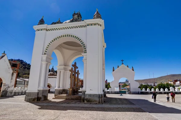 Basiliek van onze-lieve-vrouw van Copacabana het Titicacameer — Stockfoto