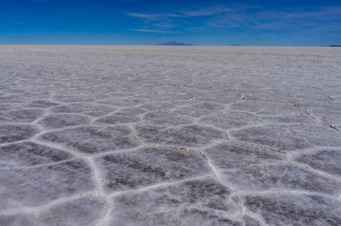 Salar de Uyuni çöl Altiplano Bolivya'daki tuz daireler