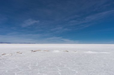 Salar de Uyuni çöl Altiplano Bolivya'daki tuz daireler