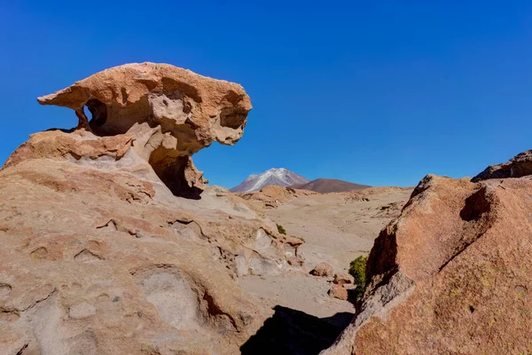 Dalen av stenarna Altiplano Bolivia öknen Salar de Uyuni — Stockfoto