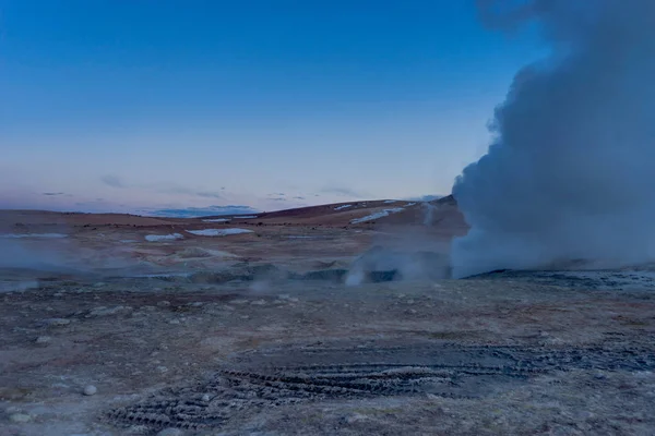 Sol de Manana geotermalnych aktywny obszar Altiplano w Boliwii — Zdjęcie stockowe