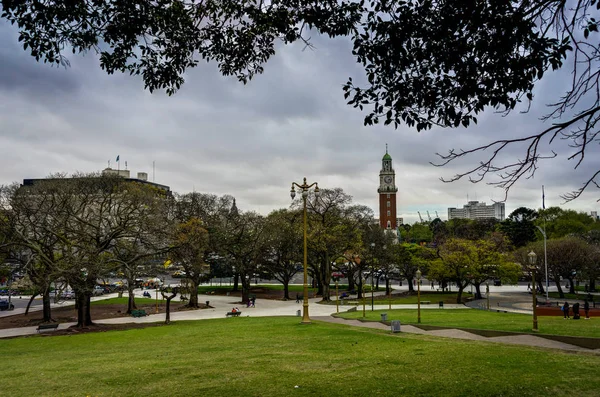 Parque com Arranha-céu Cityscape Buenos Aires Argentina — Fotografia de Stock