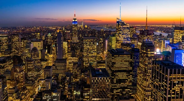 New York Skyline van Manhatten Cityscape Empire State Building vanaf bovenkant van de Rock-zonsondergang — Stockfoto