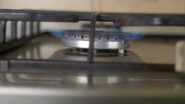 Turn on the gas stove. 4k, close-up. Slow motion — Stock Video