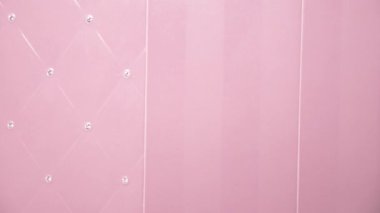 pembe seramik rhinestones içinde banyo, doku, arka plan ile. 4k, ağır çekim