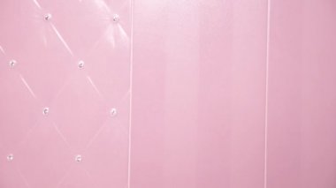 pembe seramik rhinestones içinde banyo, doku, arka plan ile. 4k, ağır çekim