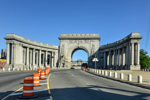 Puente de Manhattan Arco triunfal — Foto de Stock