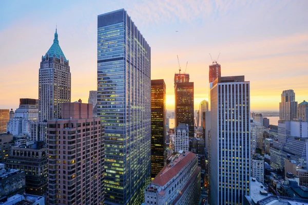 Panoramę Nowego Jorku o zachodzie słońca — Zdjęcie stockowe