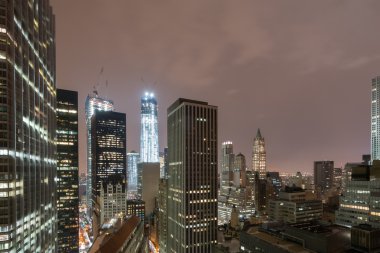 New York Skyline sisli bir gecede