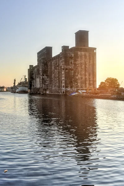 De rode haak graan Terminal — Stockfoto