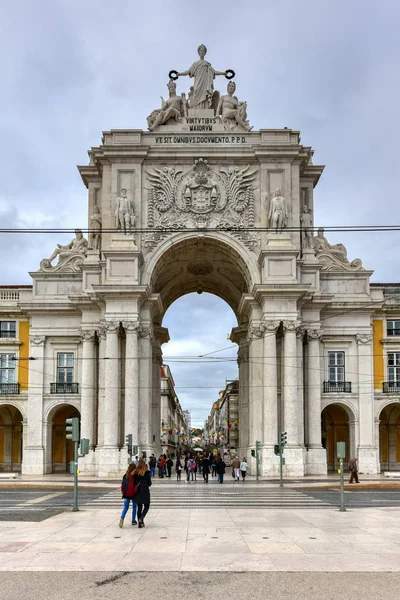 Arco Triunfal ao longo da Rua Augusta - Lisboa — Fotografia de Stock