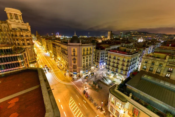 Barcelona skyline por la noche — Foto de Stock