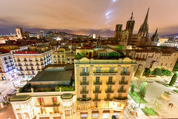 Barcelona skyline por la noche —  Fotos de Stock