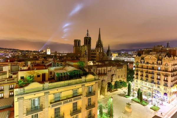 Barcelona skyline por la noche — Foto de Stock