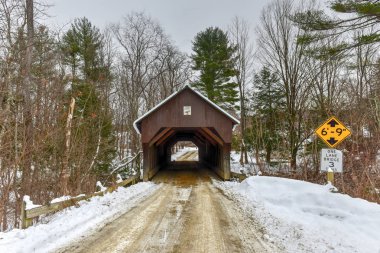 Darbe-beni-Down köprü - New Hampshire kaplı