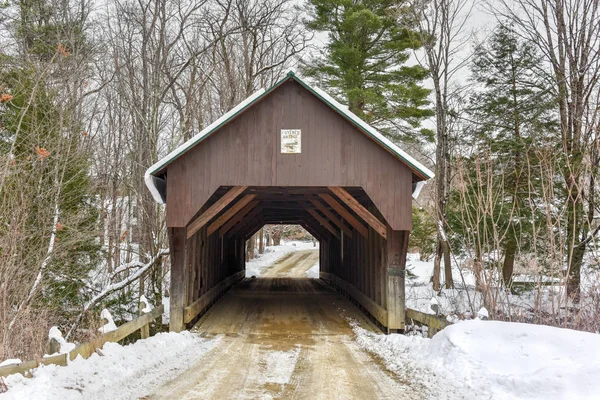 Puente cubierto Blow-Me-Down - New Hampshire —  Fotos de Stock