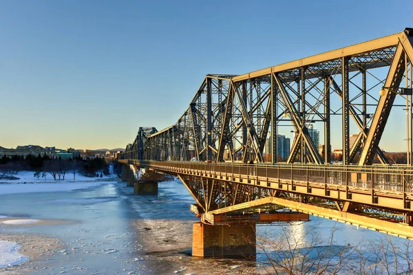 Alexandra Bridge - Ottawa, Kanada — Zdjęcie stockowe