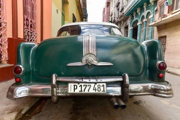 Klasické auto v Old Havana — Stock fotografie