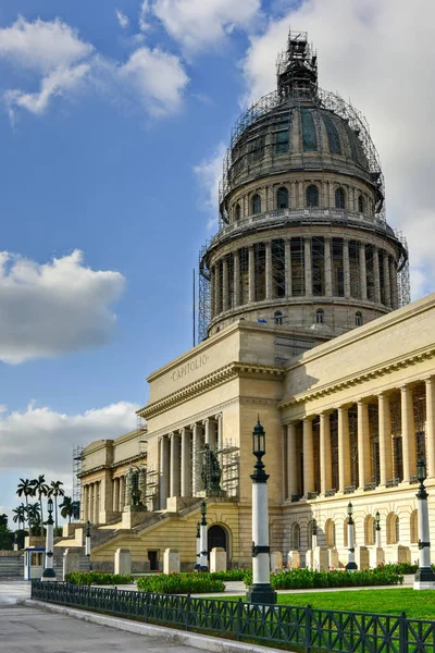 Construção da Capital Nacional - Havana, Cuba — Fotografia de Stock