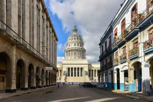 Construção da Capital Nacional - Havana, Cuba — Fotografia de Stock