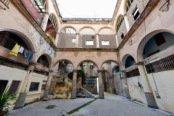 Oude gebouw - Havana, Cuba — Stockfoto