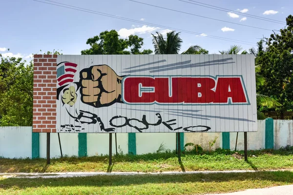 Cuba Embargo Sign - Cienfuegos, Cuba — Stock Photo, Image