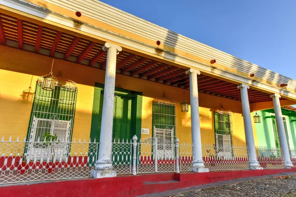 Plaza mayor - trinidad, kuba — Stockfoto