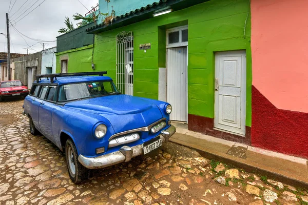 Carro clássico - Trinidad, Cuba — Fotografia de Stock