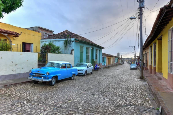 Coche clásico - Trinidad, Cuba —  Fotos de Stock