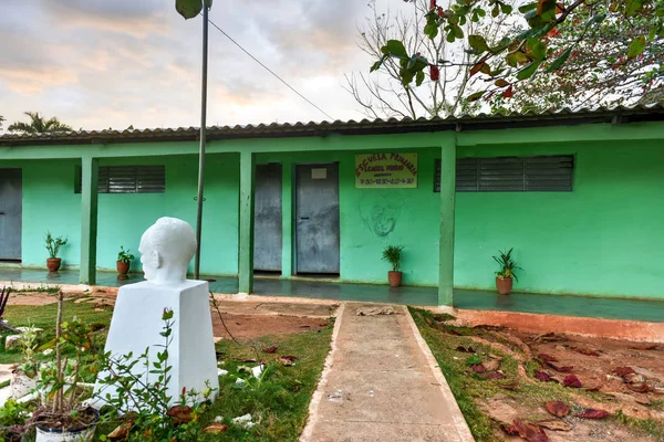 Primary School - Cuba — Stock Photo, Image