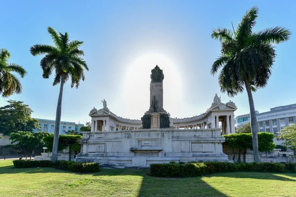 Denkmal für jose miguel gomez - havana, kuba — Stockfoto