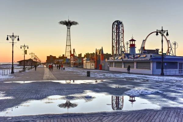 Coney Island Boardwalk - Brooklyn, New York — Stock Photo, Image
