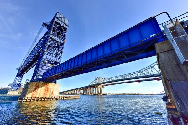 Goethals bridge und arthur töten vertikale Hubbrücke — Stockfoto
