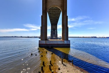 Staten Island'da geçiş Outerbridge