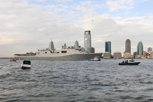 USS Нью-Йорк — стокове фото