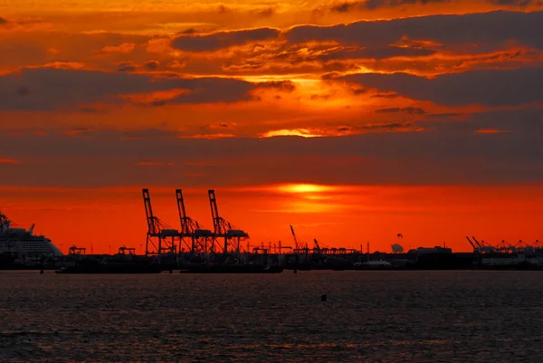 Porto de Nova Iorque em Sunset — Fotografia de Stock