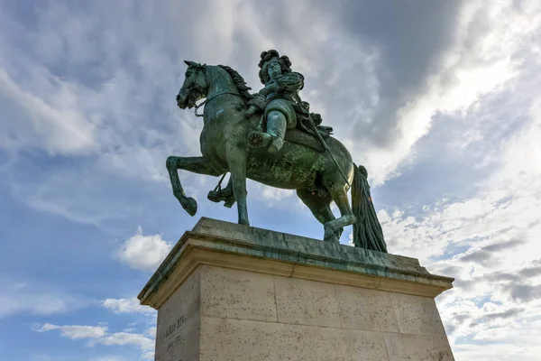 Monument til Ludvig XIV - Versailles, Frankrike – stockfoto