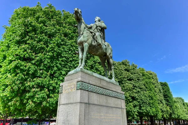 Simon Bolivar Monument - Paris, France — Stock Photo, Image