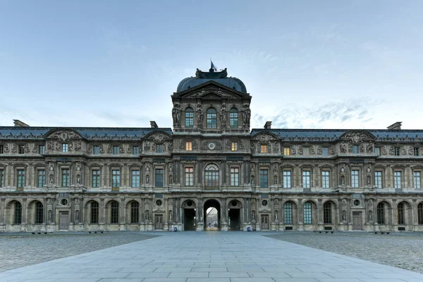 Louvre Múzeum - Párizs, Franciaország — Stock Fotó