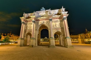 Arc de Triomphe, Place du atlıkarınca