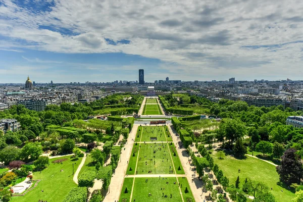 Champ de Mars - Paris, France — Zdjęcie stockowe