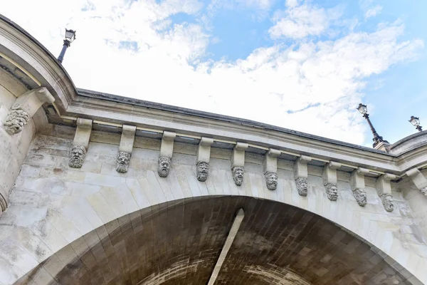 Pont Neuf - Paryż, Francja — Zdjęcie stockowe