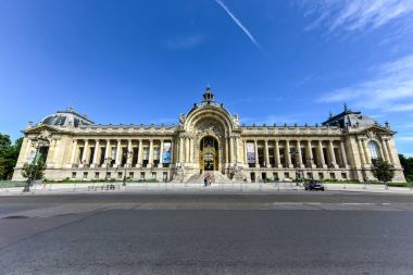 Petit Palais - Paris, France clipart